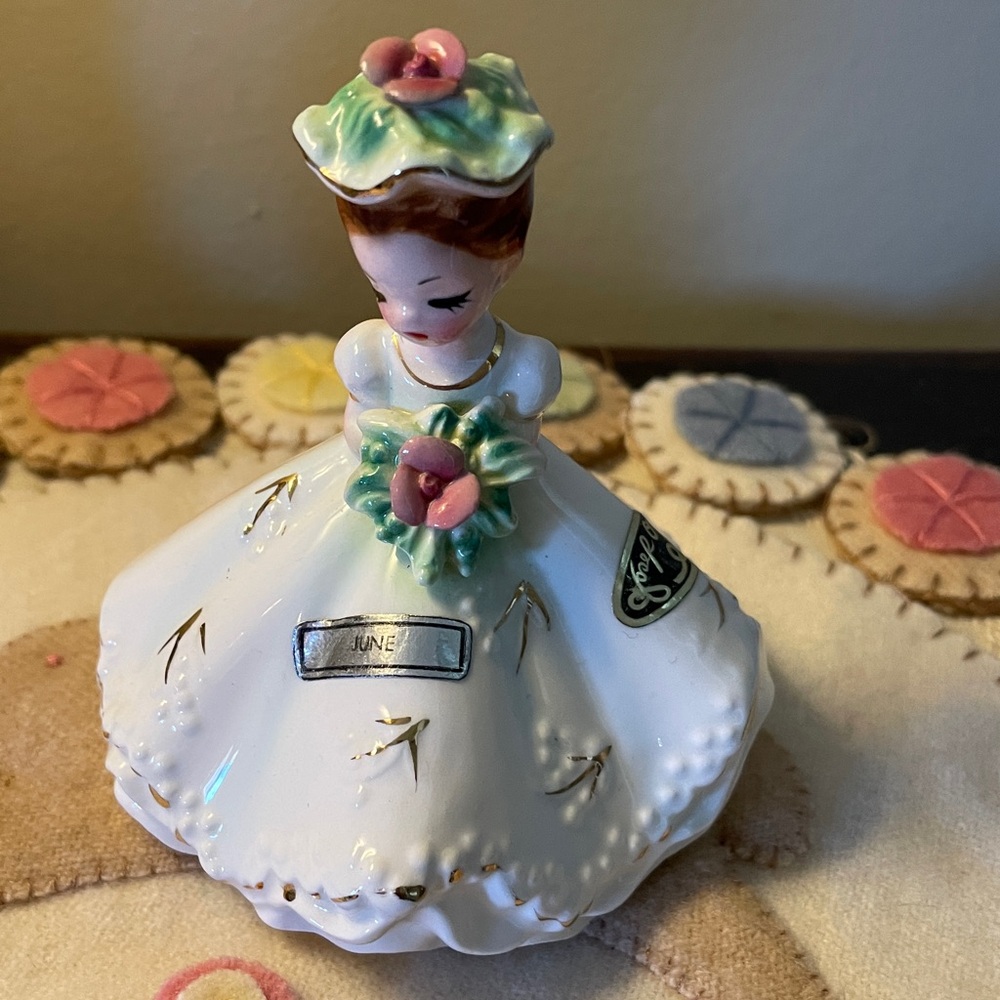 Vintage Josef Originals JUNE Doll of the Month Figurine Bride - Picture 2 of 10